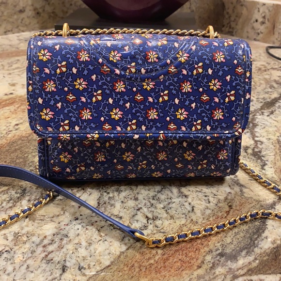 Tory Burch Fleming Convertible Shoulder Bag - Picture 1 of 10